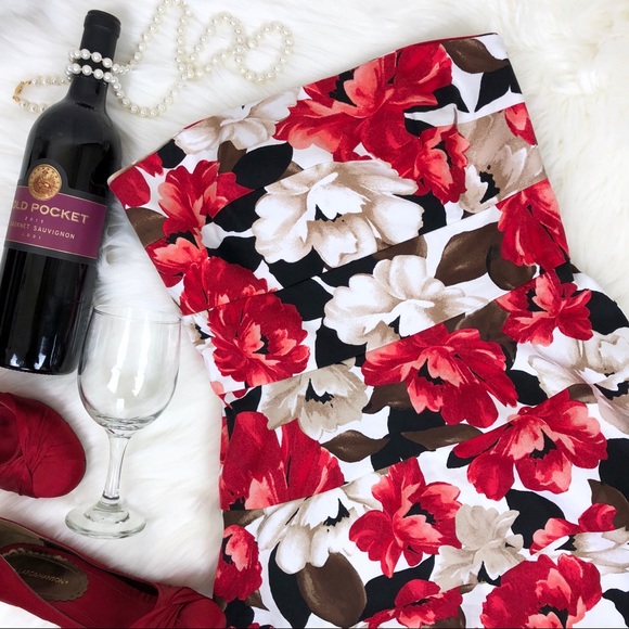 White House Black Market Dresses & Skirts - White House Black Market Cocktail Strapless Dress